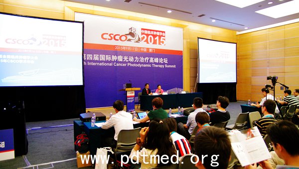 第一届CSCO专家委员会主任委员罗荣城教授、顾瑛教授主持会议